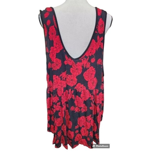 Torrid Roses Oversized Tank Size 4X - Picture 4 of 8